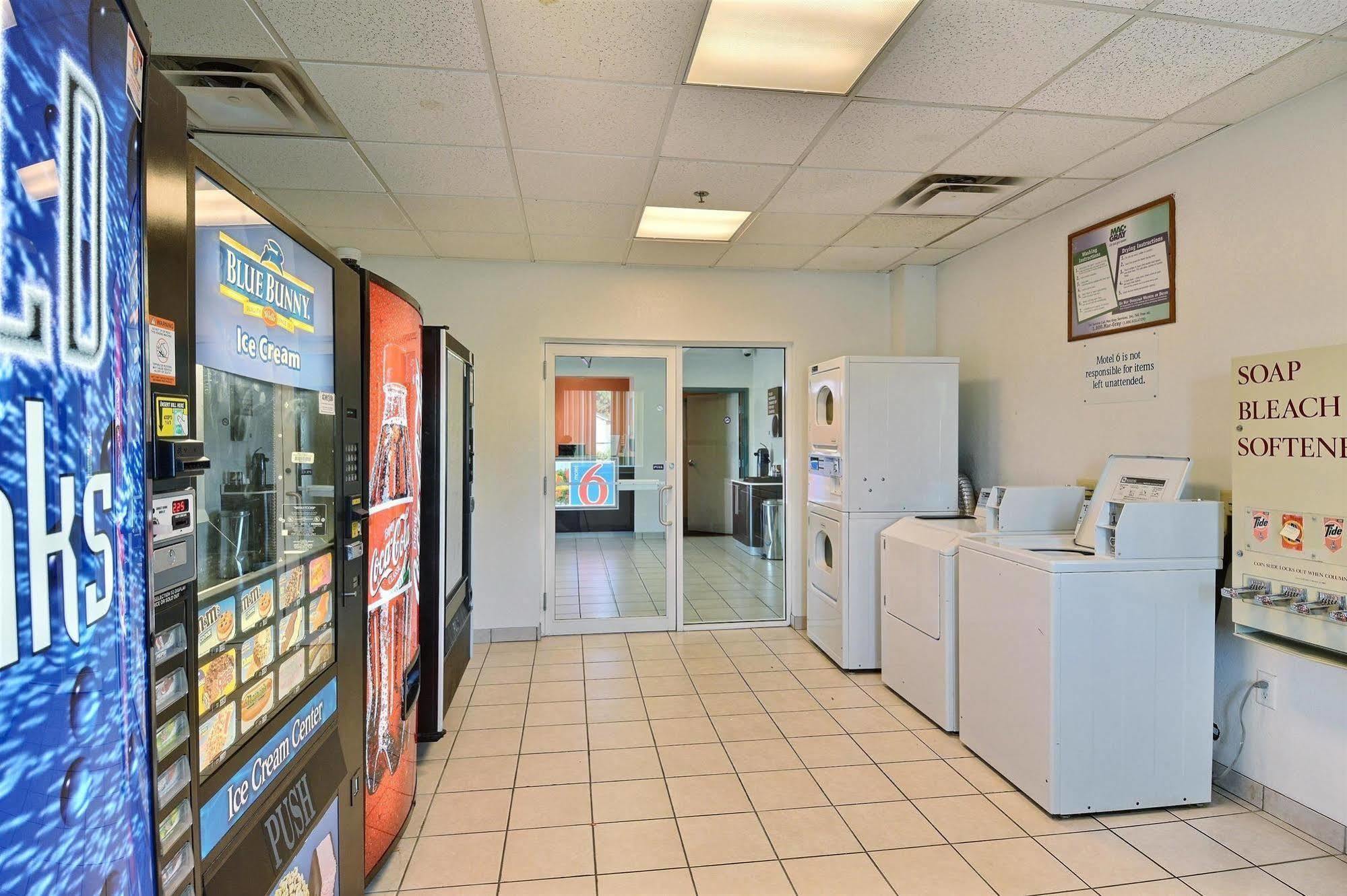 Motel 6-Tewksbury, Ma - Boston Eksteriør bilde