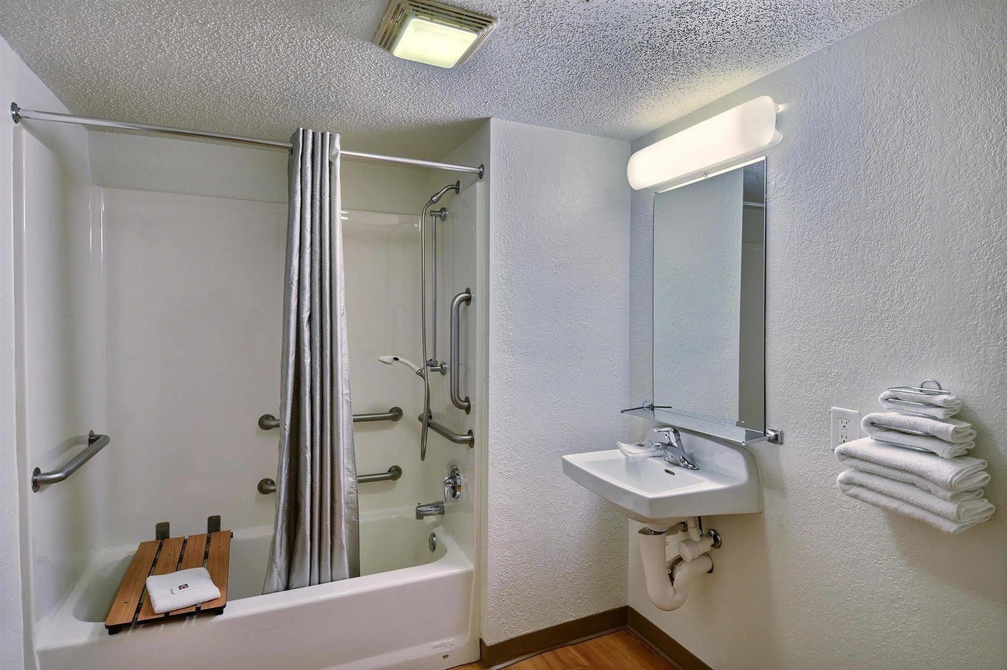 Motel 6-Tewksbury, Ma - Boston Eksteriør bilde
