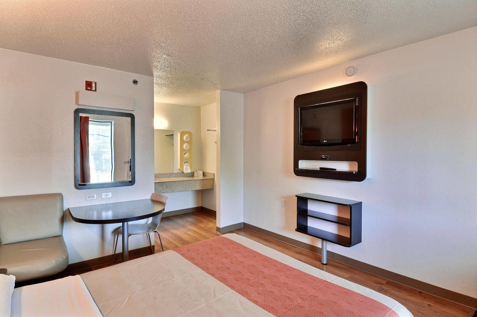 Motel 6-Tewksbury, Ma - Boston Eksteriør bilde