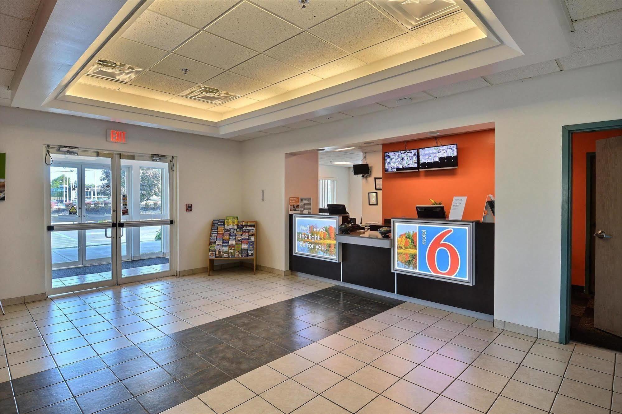 Motel 6-Tewksbury, Ma - Boston Eksteriør bilde