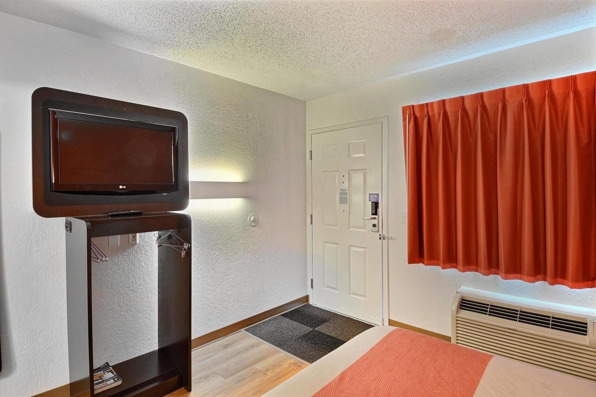 Motel 6-Tewksbury, Ma - Boston Eksteriør bilde
