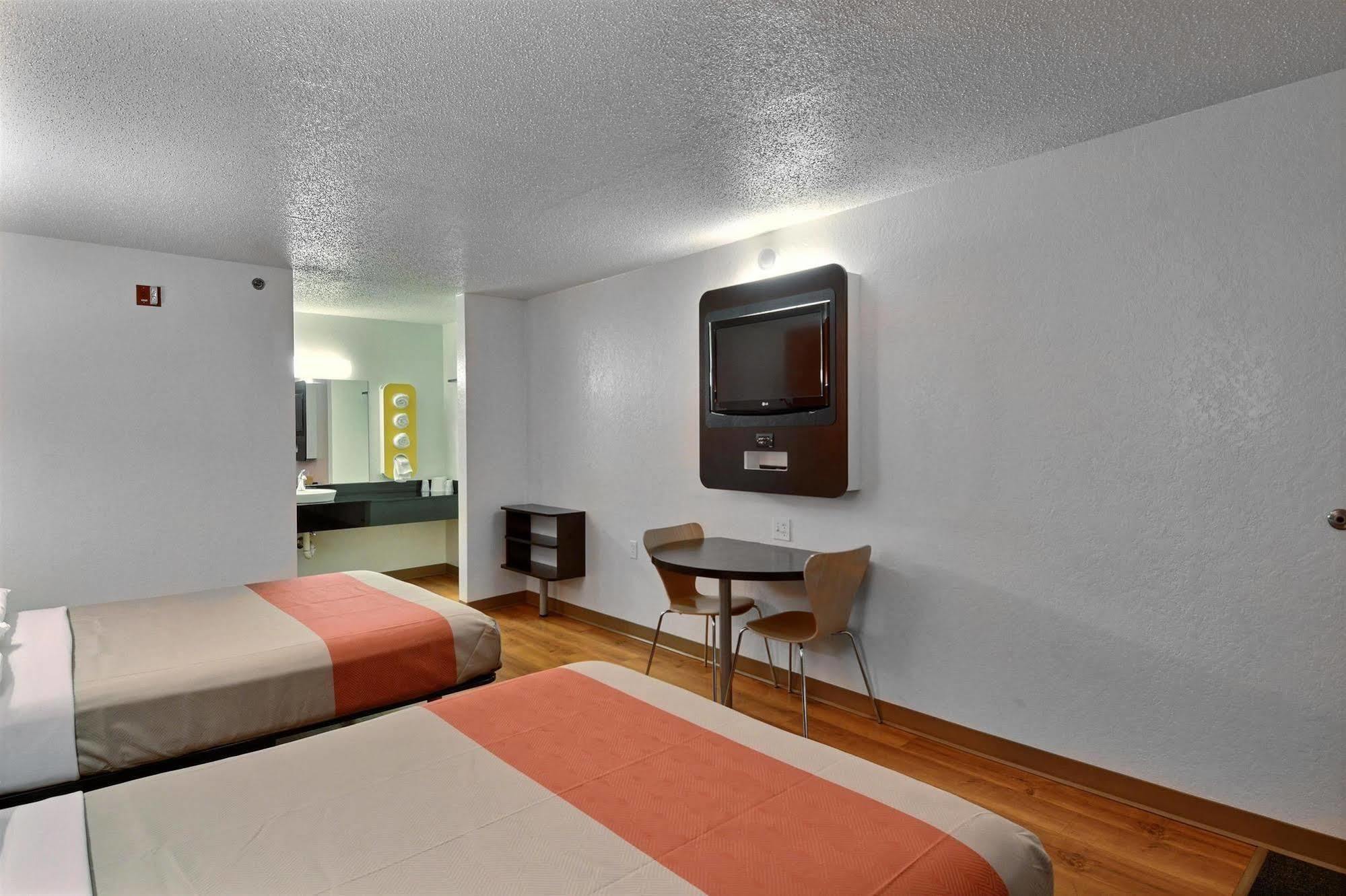 Motel 6-Tewksbury, Ma - Boston Eksteriør bilde