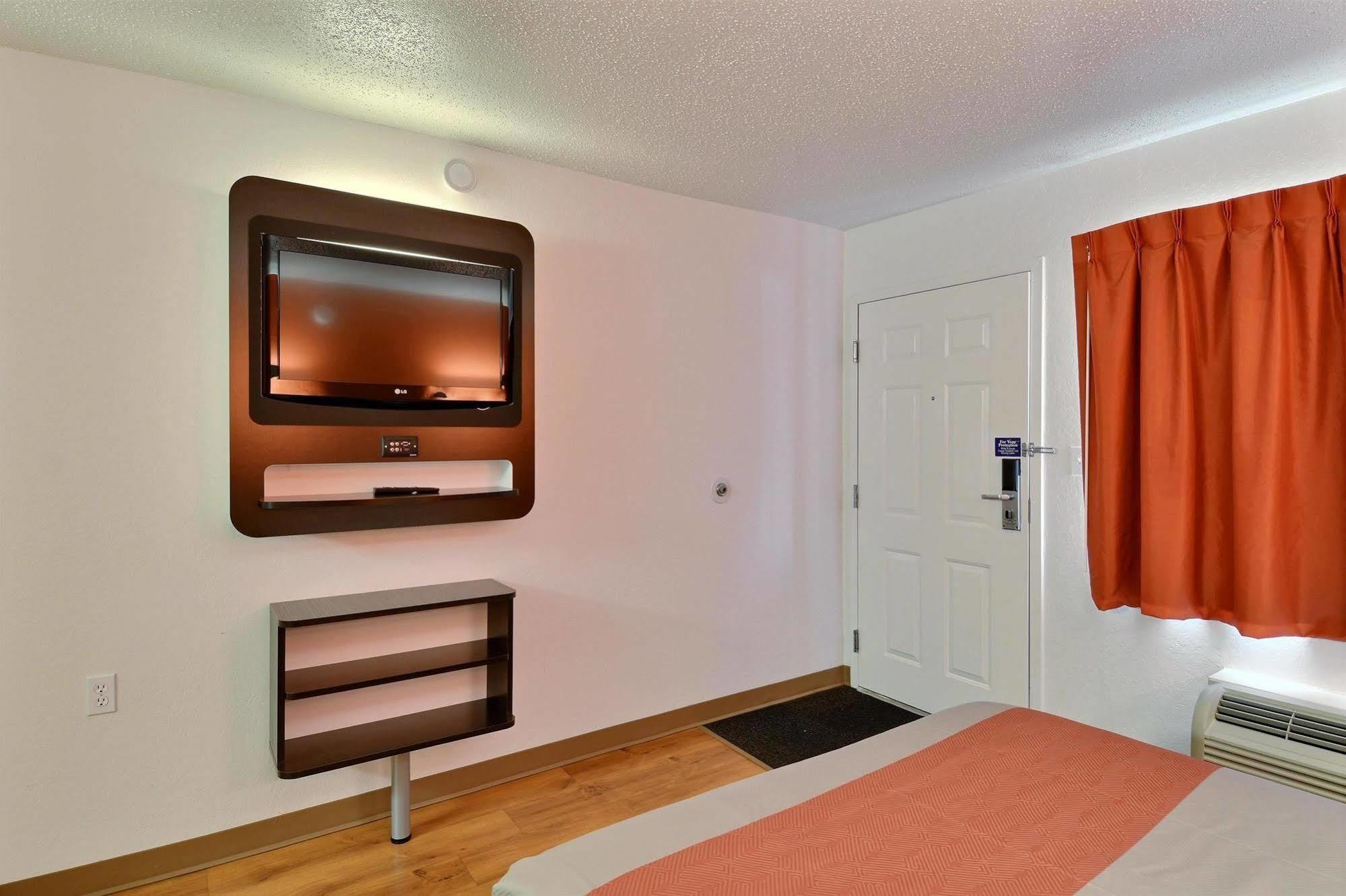 Motel 6-Tewksbury, Ma - Boston Eksteriør bilde