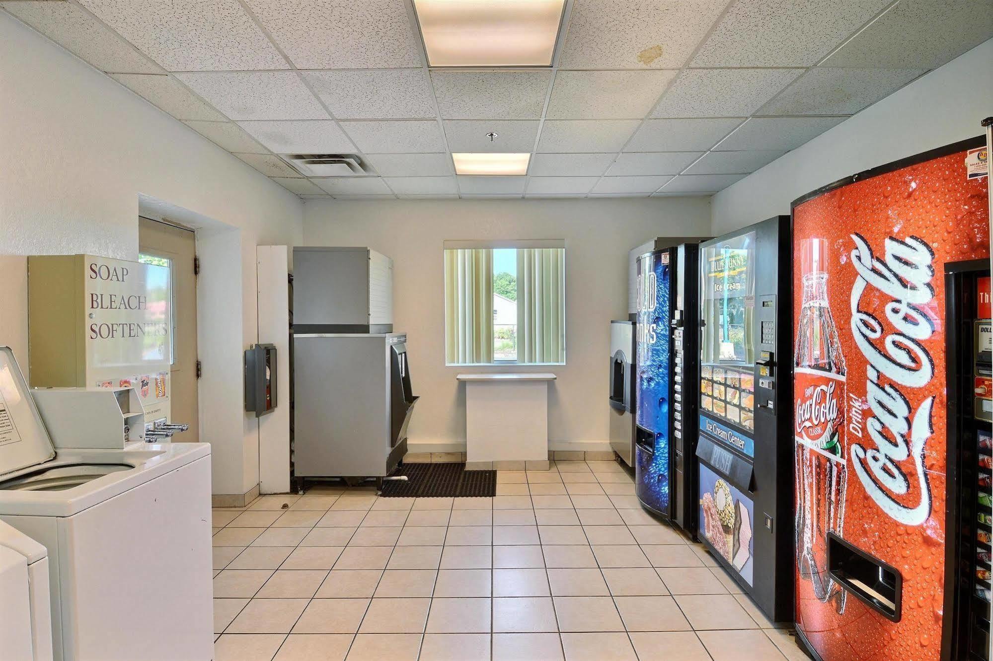 Motel 6-Tewksbury, Ma - Boston Eksteriør bilde